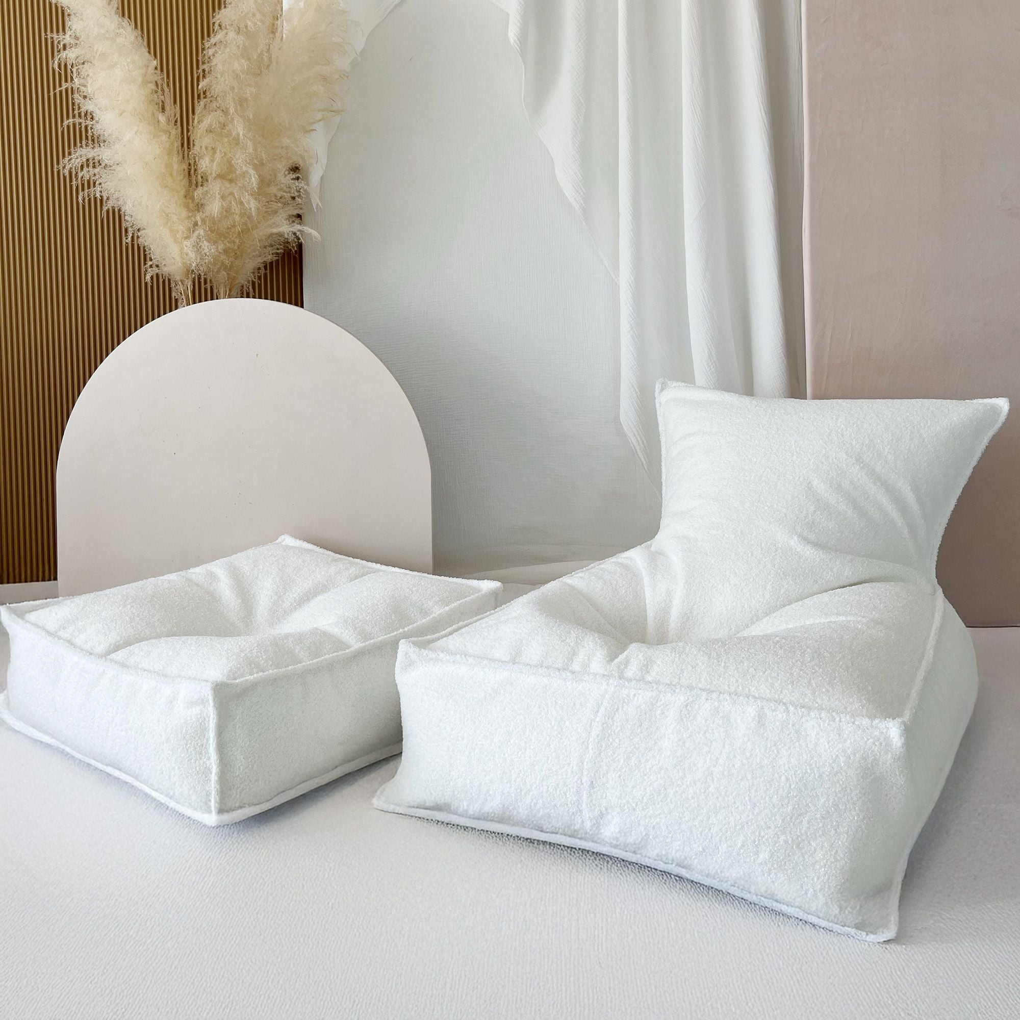 Creme kleurige bouclé zitzak met zachte structuur, kindvriendelijk en veilig, ideaal voor kinderkamer met langdurige. - Default Title - beanbag, Bouclé, cream, Creme, zitzak - Beanbag Bouclé White - Casa Mini