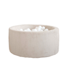 Ronde creme rib velvet ballenbad van zacht polyester met witte ballen, kindvriendelijk en veilig voor kleurrijke kinderkamer . - 90 x 30 - 90x40, afneembaar, Ballenbad, Creme, Fluweel, Polyester, Rib velvet, wasbaar - Ballenbad Rib Velvet Creme - Casa Mini