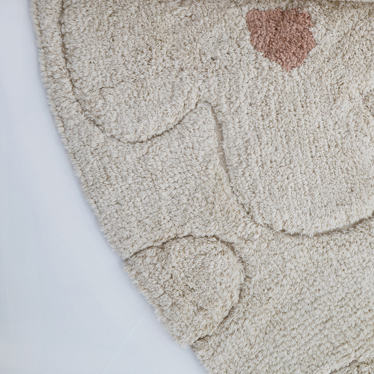 Rond vloerkleed Gentle Flora in zachte crèmekleuren met subtiele bloemenpatronen, kindvriendelijk en veilig, perfect voor de . - Default Title - gentle flora, nattiot, rond, Vloerkleed, wolk - Gentle Flora rond Vloerkleed Nattiot - Casa Mini