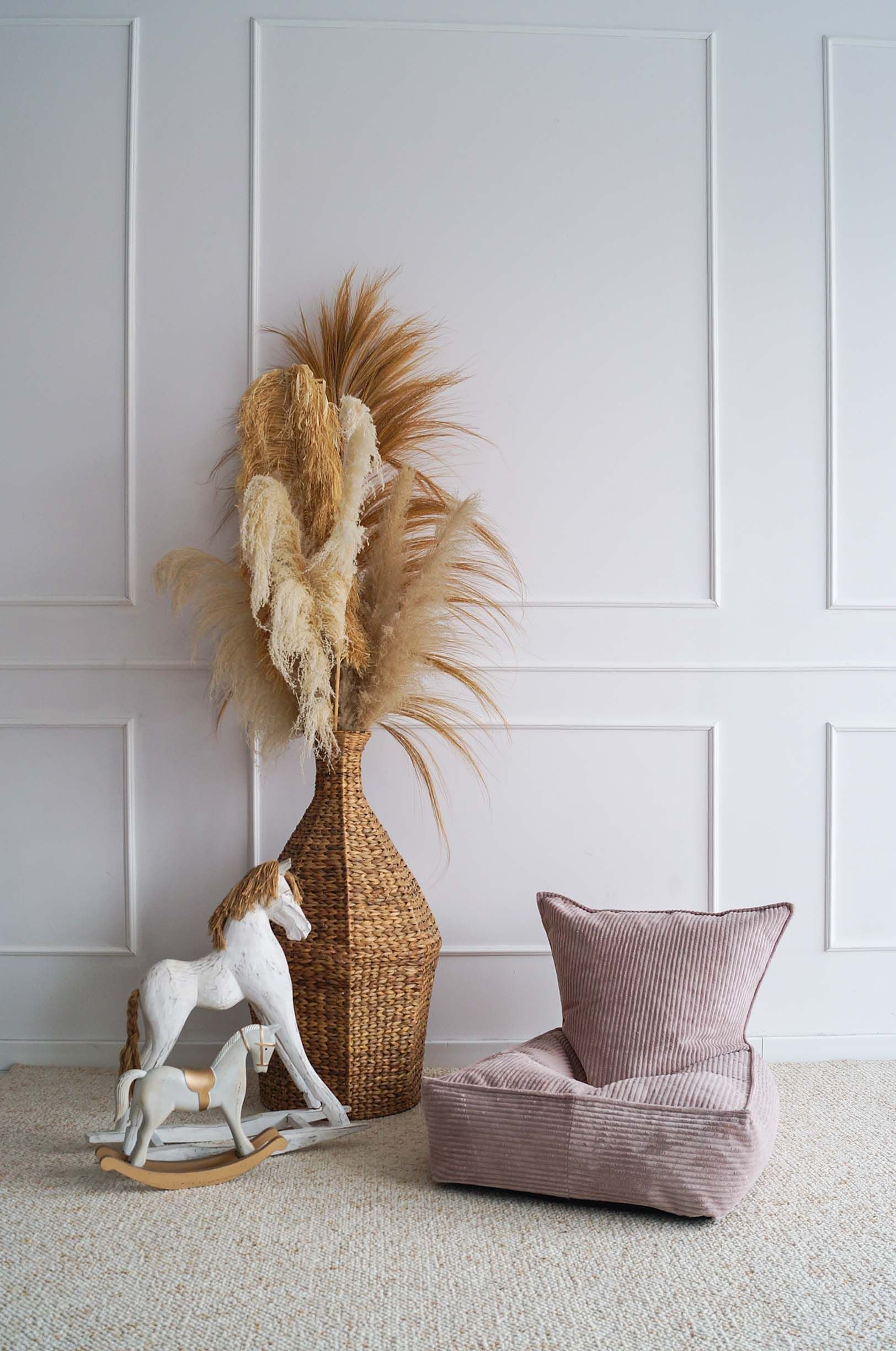 Roze ribfluwelen beanbag met hoge kwaliteit stoffen, kindvriendelijk en veilig, perfect voor de kinderkamer, duurzaam en. - Default Title - beanbag, pink, Velvet, zitzak - Beanbag Rib Velvet Pink - Casa Mini