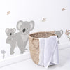 Organische en veilige muurstickers van een grijze koala met jong, omlijst door zachte bloem- en bladdetails, perfect voor. - Default Title - Muursticker | Lilydale Koala - kinderkamer, koala, lilipinso, Lilydale, Muursticker - Casa Mini