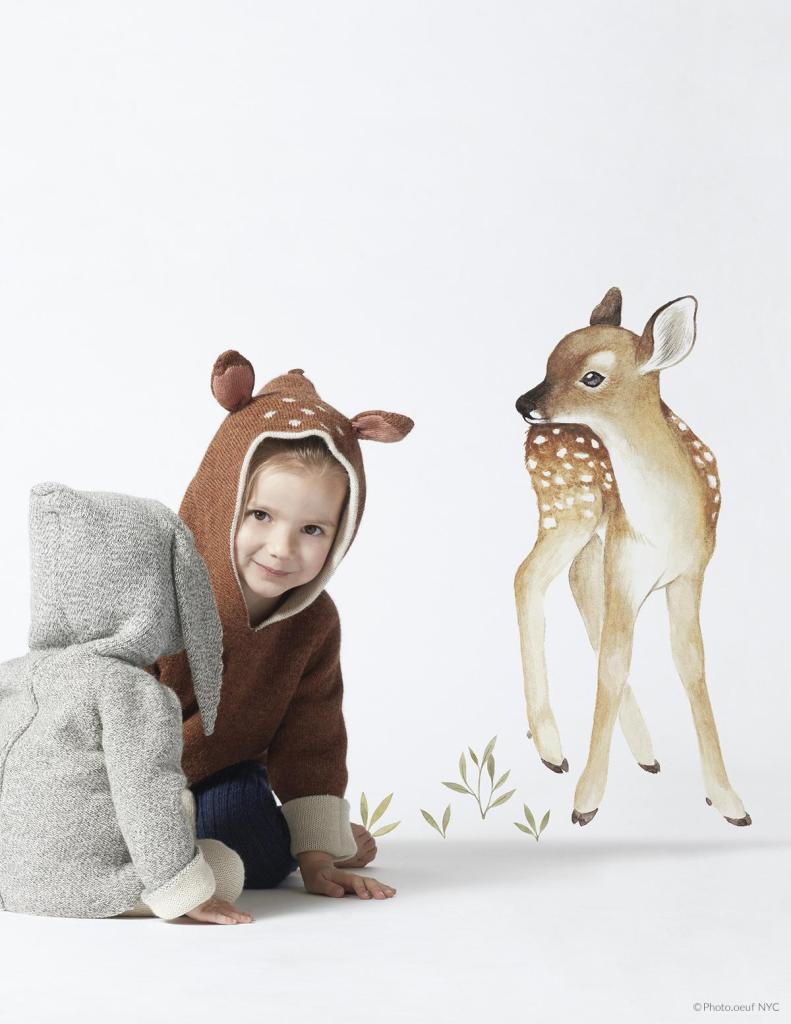 Muursticker van een organisch en kindvriendelijk hert in warmbruine en beige tinten, perfect voor veilige. - Default Title - Muursticker | Oh Deer Fawn - hert, kinderkamer, lilipinso, Muursticker, oh deer - Casa Mini