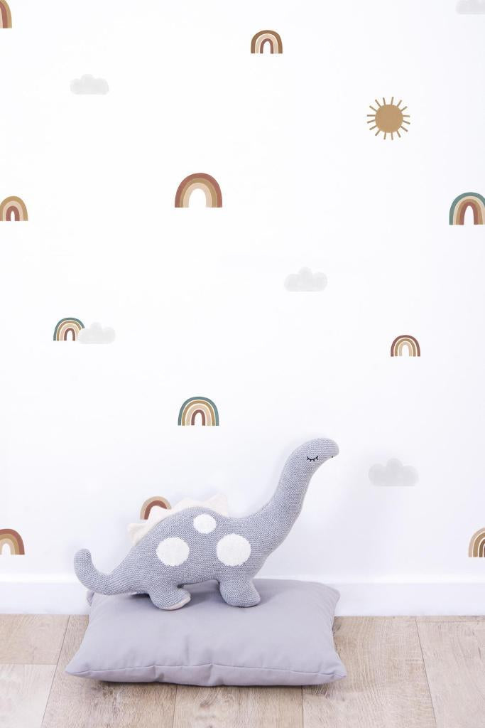 Muursticker met organische, kindvriendelijke regenbogen en wolken in zachte aardetinten op witte muur, grijs. - Muursticker | Pretty Rainbow - Default Title - kinderkamer, lilipinso, Muursticker, Regenbogen, Regenboog, sunny, vliesbehang - Casa Mini