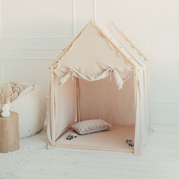 Beige Scandi speelhuis van zacht textiel met houten frame, geschikt voor kinderkamer, veilig en kindvriendelijk met lange. - Default Title - beige, Moje, Scandi, Speelhuis - Speelhuis Scandi Beige - Casa Mini