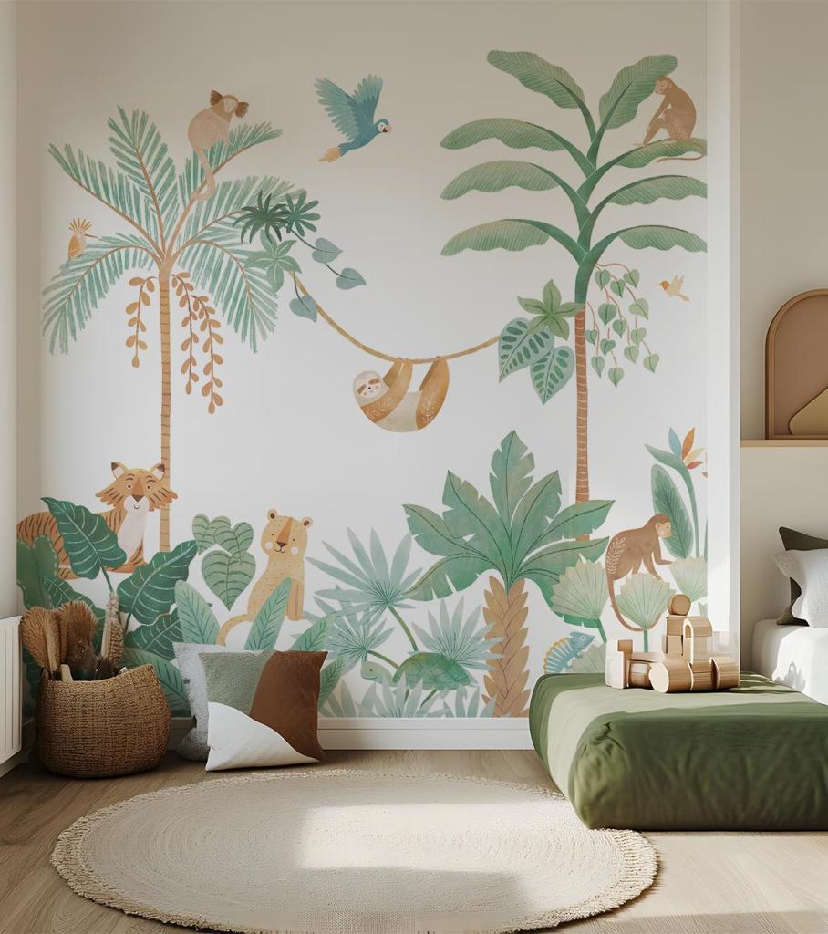 Kinderkamerbehang met organisch jungledesign in zachte groentinten, bruine apen en kleurrijke vogels, kindvriendelijk en. - 2.48 M x 4 M - Jungle behangwand | Lilipinso - apen, behang, behangpaneel, jungle, kinderkamer, kinderkamer behang, lilipinso, Yatsuni - Casa Mini