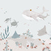 Organisch kindvriendelijk behangpaneel met onderwaterwereld in zachte pastelkleuren, geschikt voor veilige kinderkamer. - 2.48 M x 4 M - Ocean Field Behangwand | Lilipinso - behang, behangpaneel, kinderkamer, kinderkamer behang, lilipinso, ocean field, onderwaterwereld - Casa Mini
