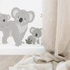 Organische, veilige muursticker met grijze Lilydale koala's en bloemen, perfect voor kinderkamer en kindvriendelijk. - Default Title - Muursticker | Lilydale Koala - kinderkamer, koala, lilipinso, Lilydale, Muursticker - Casa Mini