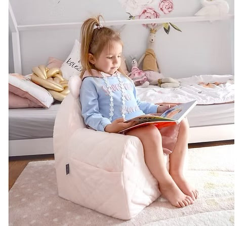 Beige velvet kinderstoel met zachte ronde vormen, stevig en kindvriendelijk, ideaal voor lezen en ontspannen. - Kinderstoel Velvet Beige - Default Title - babysteps, beige, kinderstoel, Velvet - Casa Mini