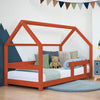 Kinderbed in de vorm van een huisje met oranjerood frame van hout, inclusief wit matras, zachte kussens en teddybeer, staand - Bedhuis Tery 90 x 200 cm - Naturel (ongelakt) - bedhuis, bedhuisje, kinderbed, Lucky, peuterbed, scandinavisch design - Casa Mini