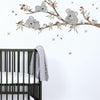 Organische kinderkamer muursticker met twee zachte grijze koala's op tak met bladeren en bloemen, kindvriendelijk voor. - Default Title - Muursticker | Lilydale Koala XL - kinderkamer, koala, lilipinso, Lilydale, Muursticker - Casa Mini
