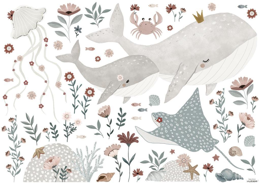 Organische, kindvriendelijke muurstickers voor kinderkamer met oceaandieren in zachte grijstinten, oranje bloemen en groene. - Muursticker | Ocean Field XL - Default Title - kinderkamer, kwal, lilipinso, Muursticker, Oceaan dieren, ocean field, vliesbehang, walvis - Casa Mini