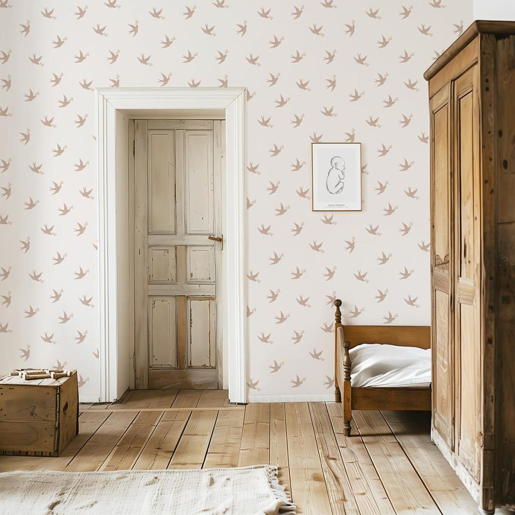 Kinderkamer met organisch vliesbehang in zachte beige tint met delicate zwaluwen en klaprozen, veilig en kindvriendelijk. - Default Title - Éléonore Swallows | Lilipinso - behang, kinderkamer, kinderkamer behang, klaproos, lilipinso, swallows, vliesbehang, zwaluwen - Casa Mini