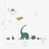 Groene dinosaurus muursticker met lange nek naast diverse groene planten en een vliegende bruine vogel, regenboog en grijze. - Muursticker | Dinosaurs L/XL - Large - dinosaurus, dinosaurussen, Insecten, kinderkamer, lilipinso, Muursticker, sunny, vliesbehang - Casa Mini