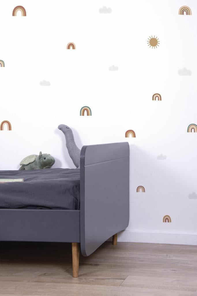 Organische kinderkamer muursticker set met zachte regenbogen in aardetinten, kleine grijze wolkjes en een zonnetje,. - Muursticker | Pretty Rainbow - Default Title - kinderkamer, lilipinso, Muursticker, Regenbogen, Regenboog, sunny, vliesbehang - Casa Mini