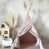 Kindvriendelijke tipi tent in zacht roze linnen met naturel houten stokken, veilige en betaalbare speelhoek voor. - Default Title - Naturel, pink, Tipitent, wasbaar - Tipi Tent Linnen Pink - Casa Mini